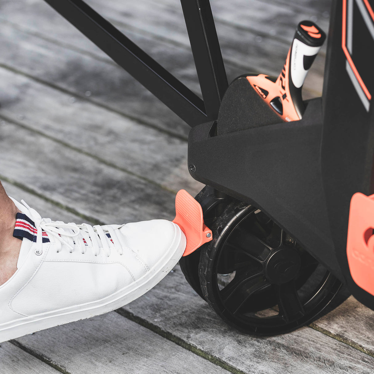 |Cornilleau Performance 700X Rollaway Outdoor Table Tennis Table - Brake|