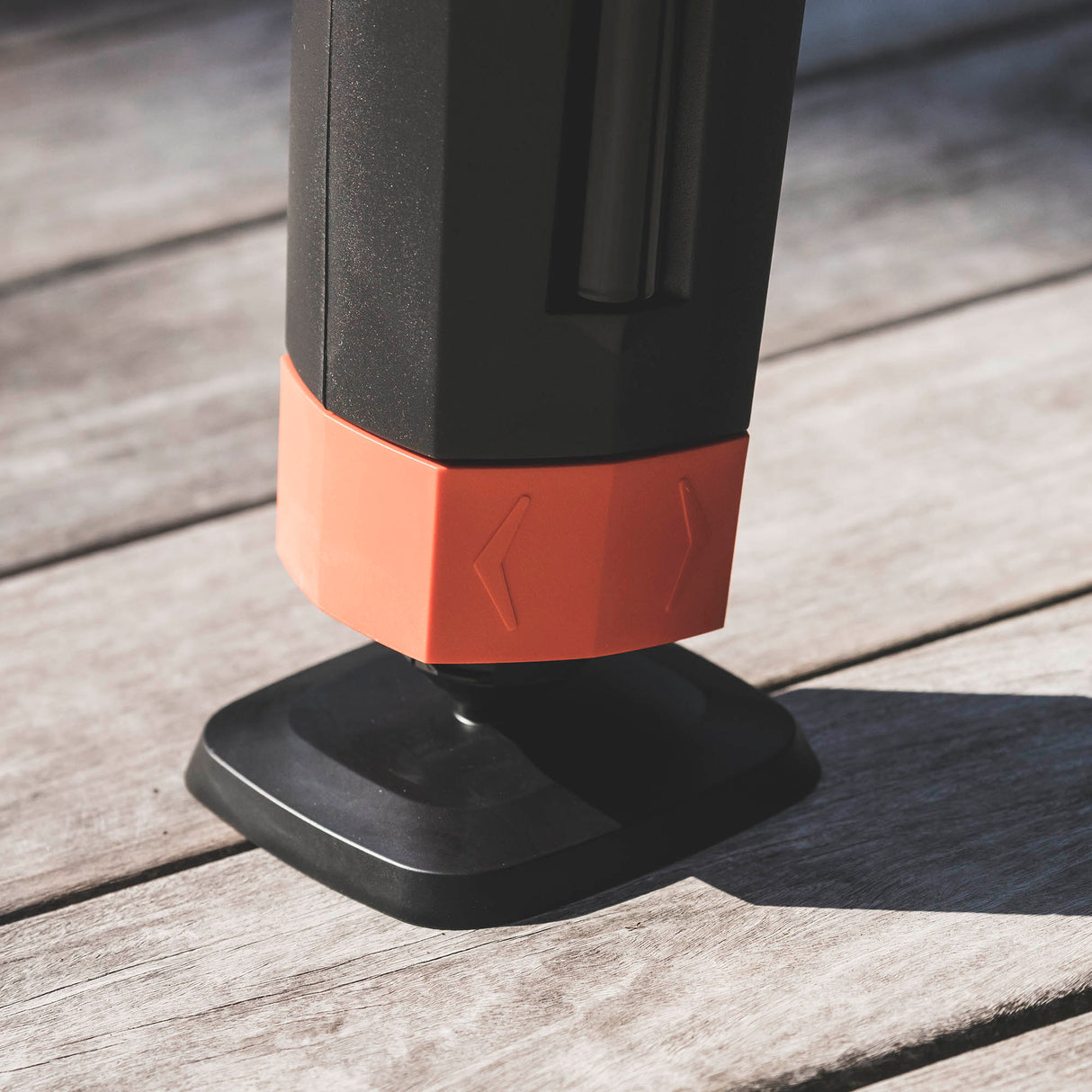 |Cornilleau Performance 700X Rollaway Outdoor Table Tennis Table - Leg Leveler|