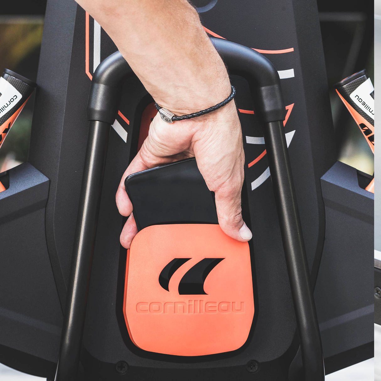 |Cornilleau Performance 700X Rollaway Outdoor Table Tennis Table - Wallet Pocket|