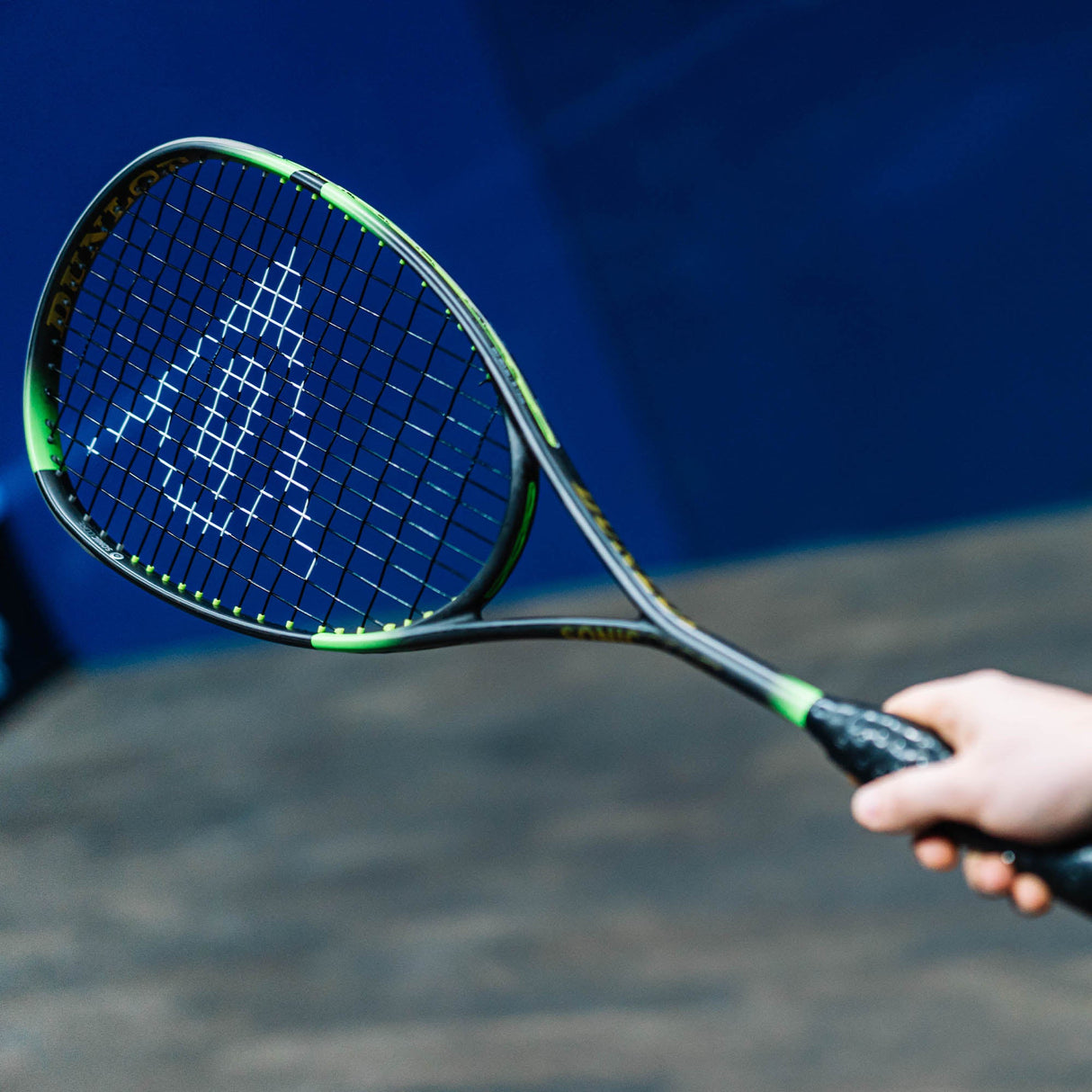 |Dunlop Sonic Core Elite 135 Squash Racket AW22 - Lifestyle5|