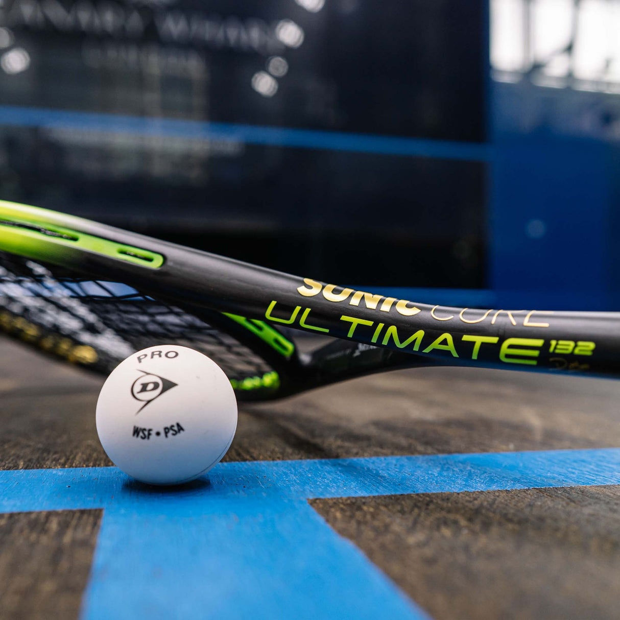 |Dunlop Sonic Core Ultimate 132 Squash Racket AW22 - Lifestyle4|