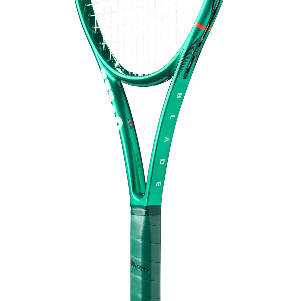 Wilson Blade 100UL V10 Tennis Racket