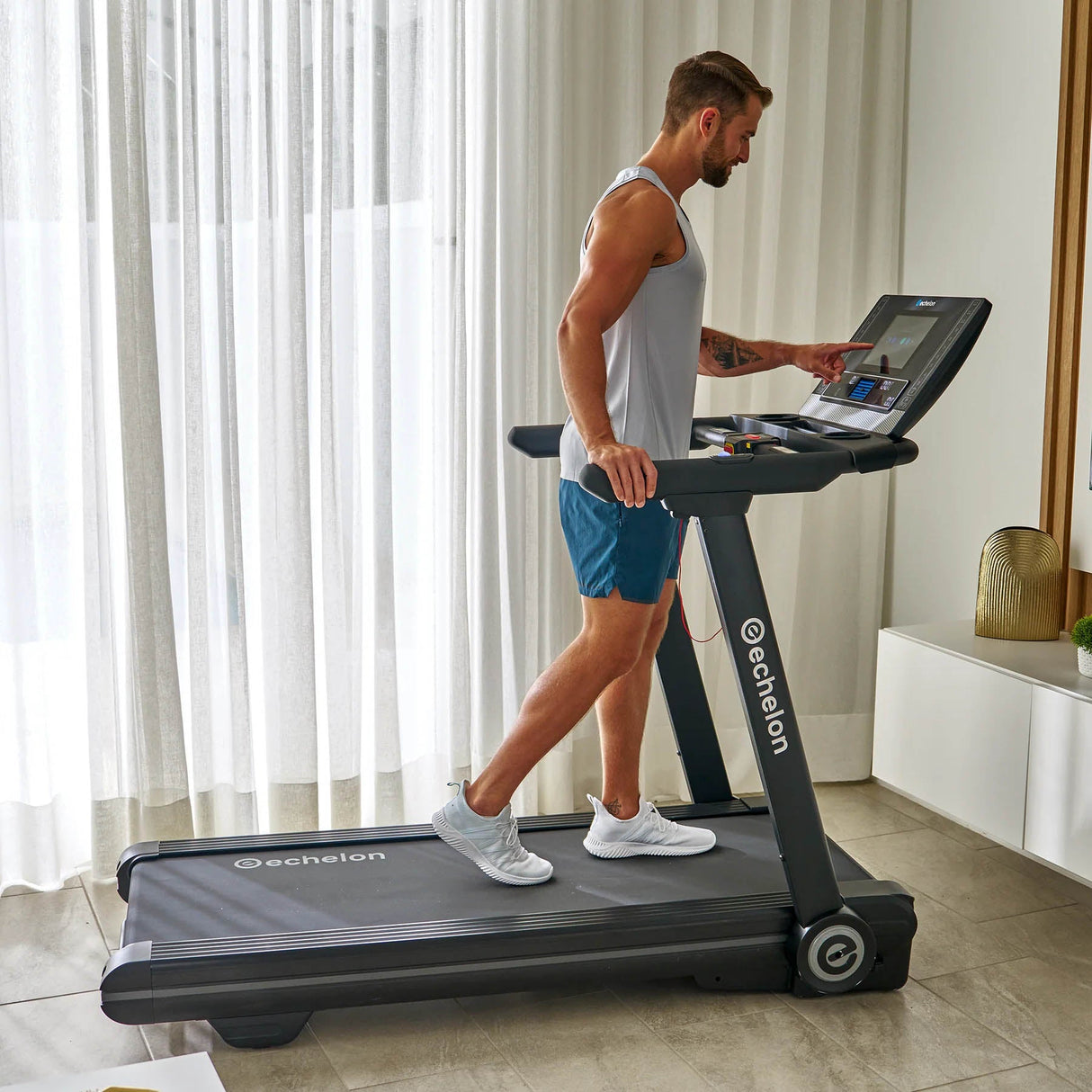 |EchelonStride6sFoldingTreadmillLS6|