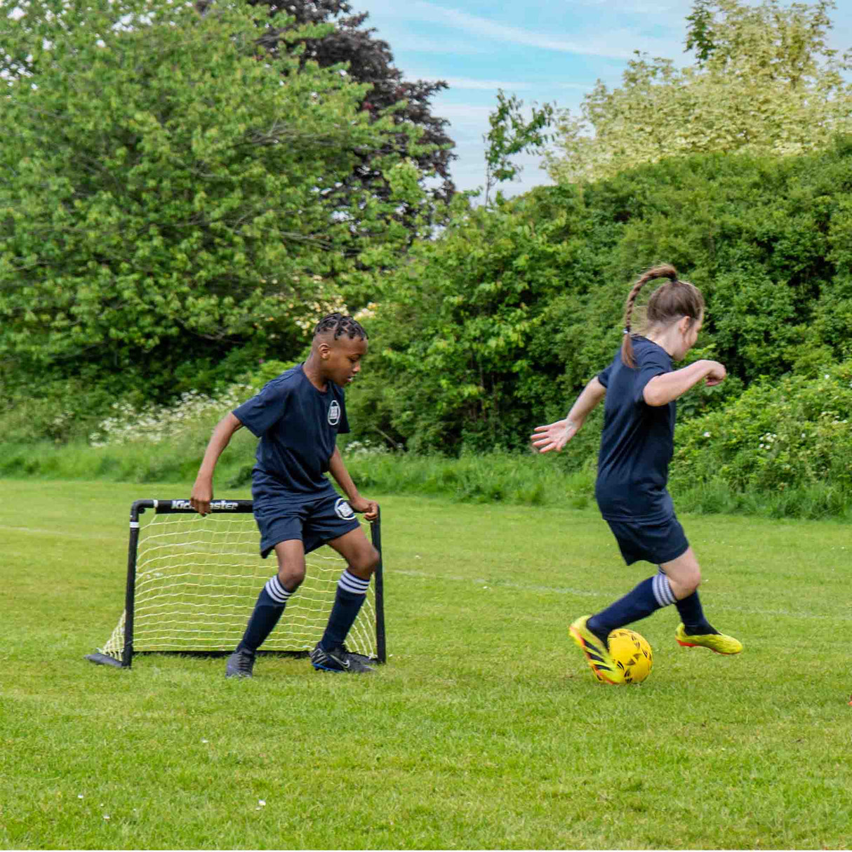 |KickmasterOneonOneFoldingFootballGoal3|