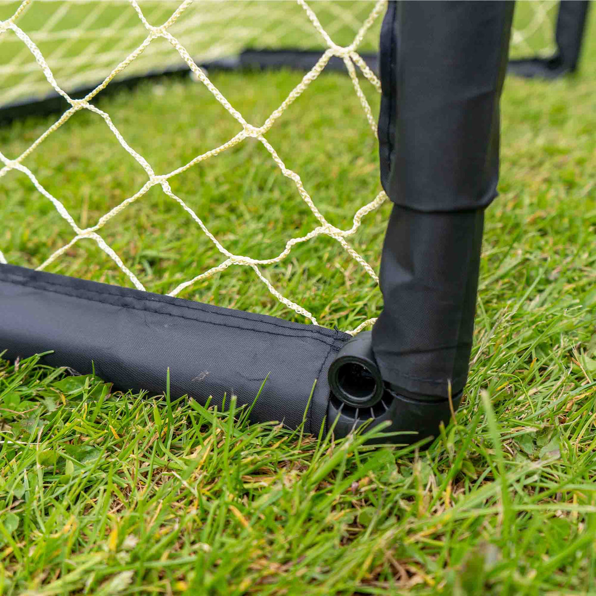 |KickmasterOneonOneFoldingFootballGoal8|