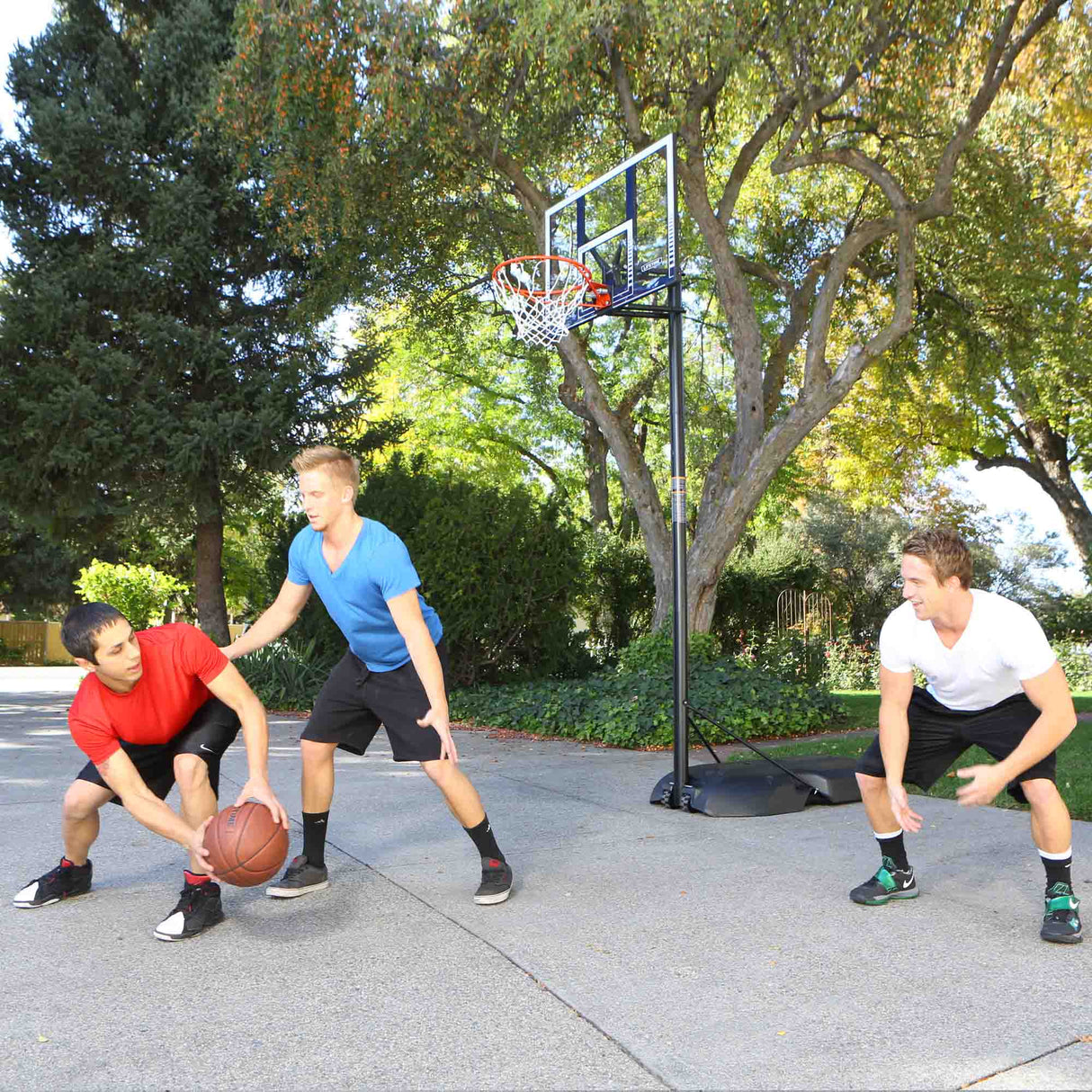 |LifetimeQuickAdjust44inPortableBasketballSystemLifestyle3|