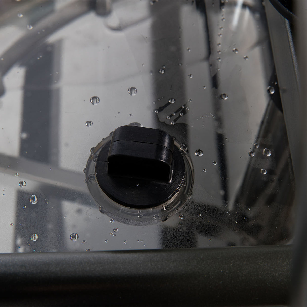 |SpiritFitnessCRW900FluidRowingMachinePluig|