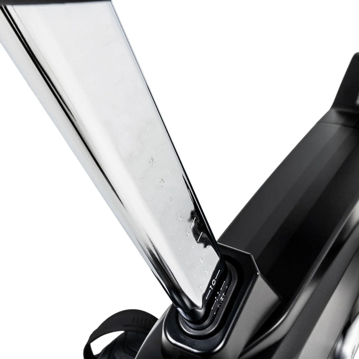 |SpiritFitnessCU1000ENTUprightCycleZoom1|