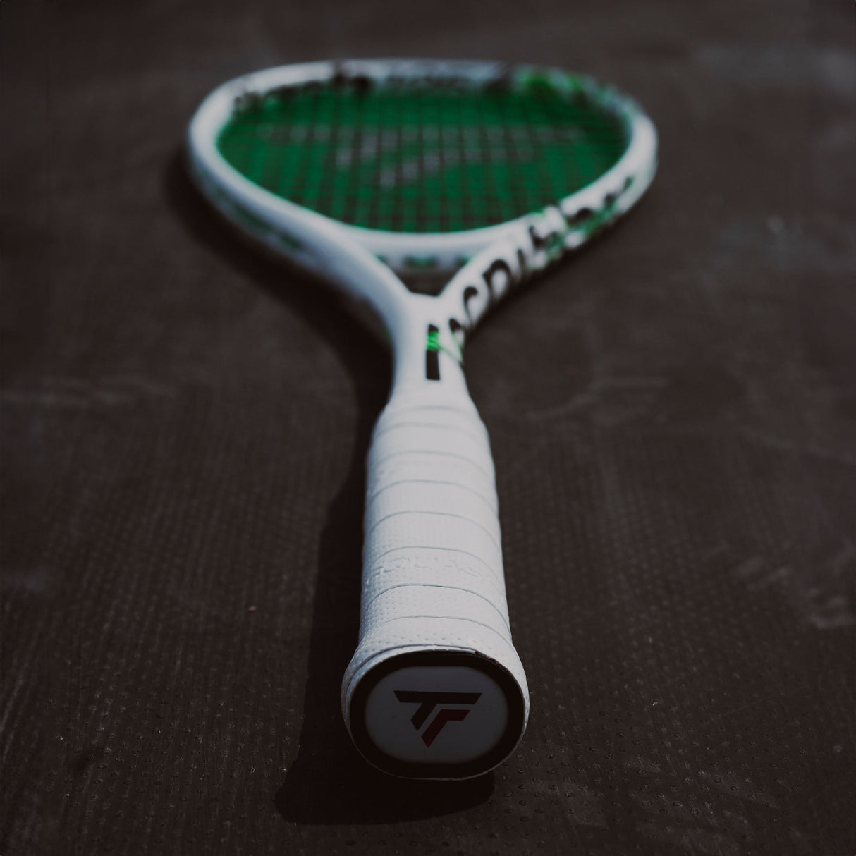 |TecnifibreSlash125SquashRacketLifestyle3|