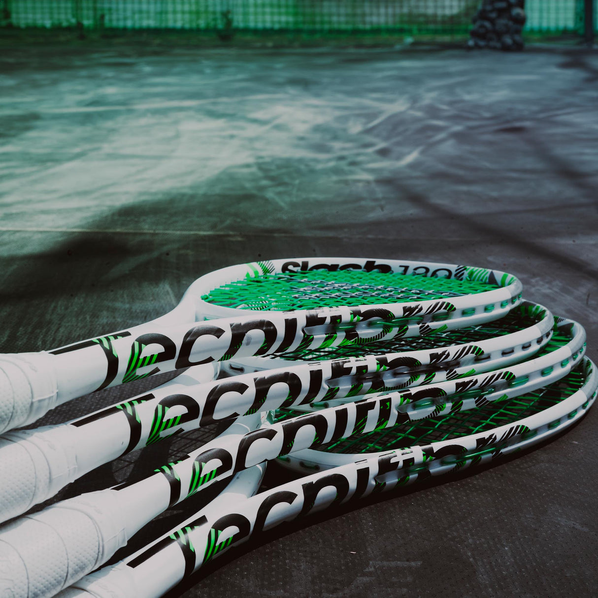 |TecnifibreSlash130SquashRacketLifestyle|