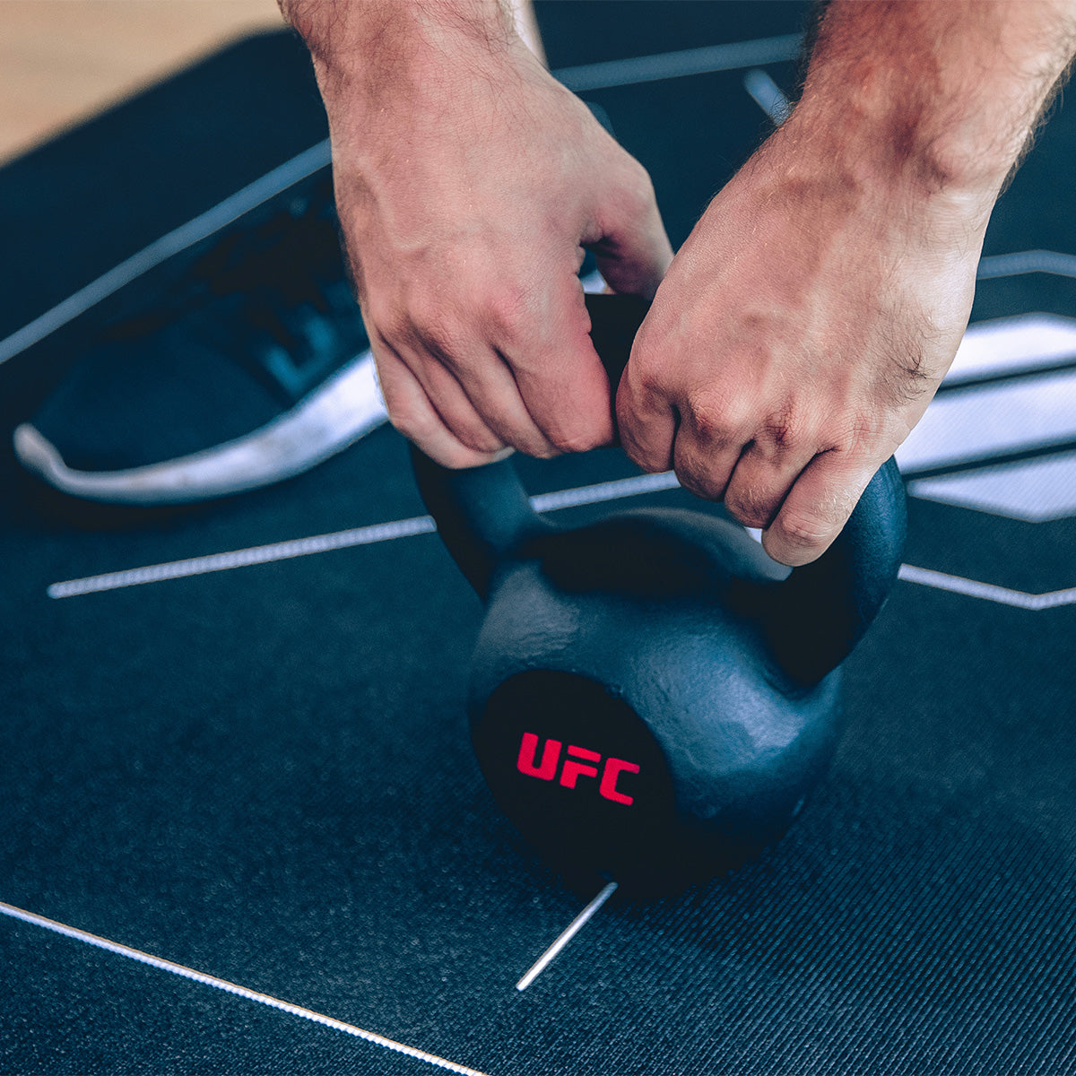 |UFC OCTAGONAL EXERCISE MAT BLACK InUse3|