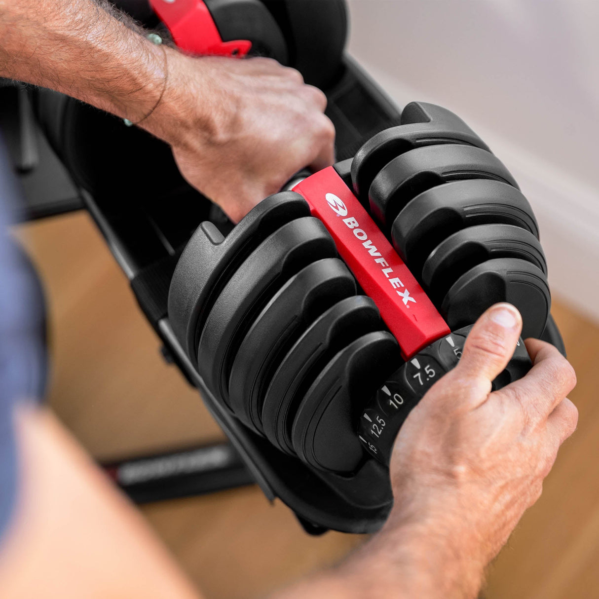 |Bowflex SelectTech 552i Adjustable Dumbbell - Lifestyle4|