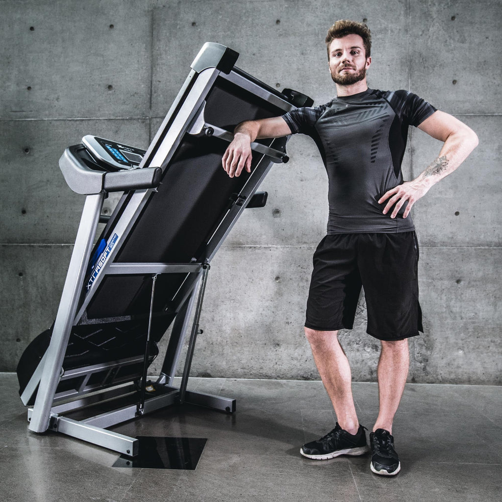 |Xterra TRX3500 Folding Treadmill - Lifestyle1|
