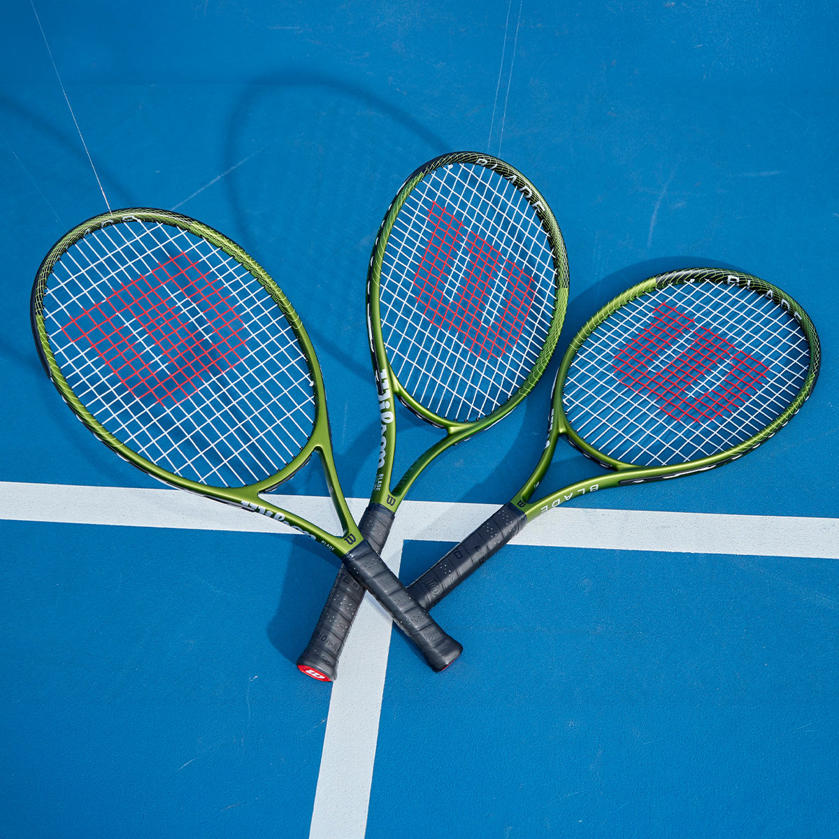 WilsonBladeFeelCompJunior26lifestyle