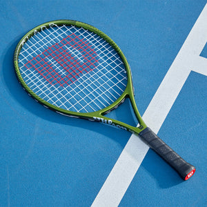 WilsonBladeFeelCompJunior26lifestyleangled