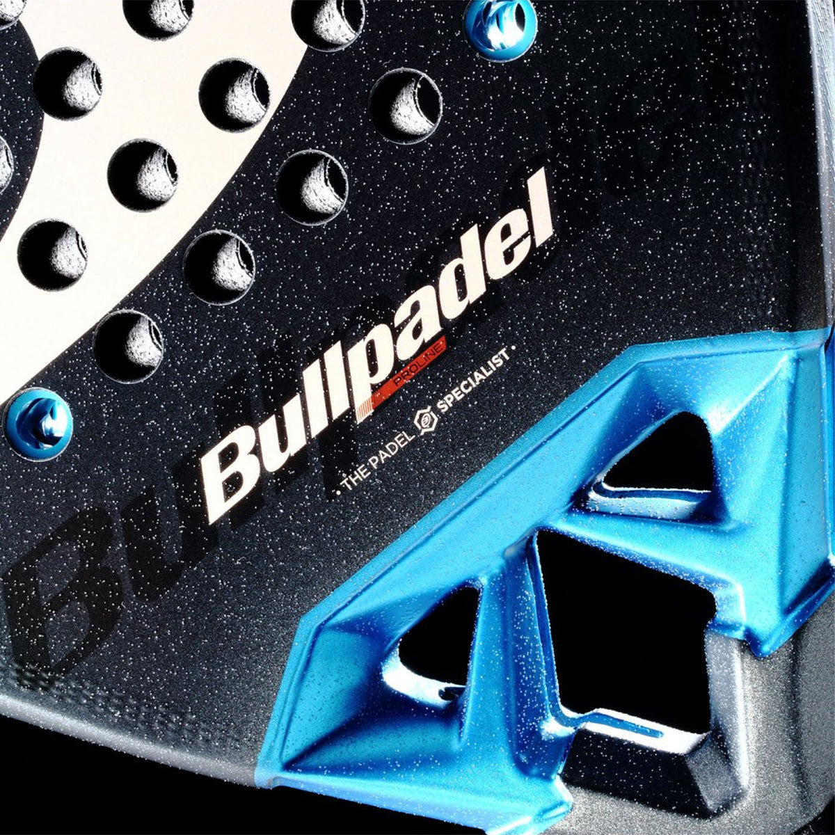 |Bullpadel Vertex 05 CMF Padel Racket Zoomed2|