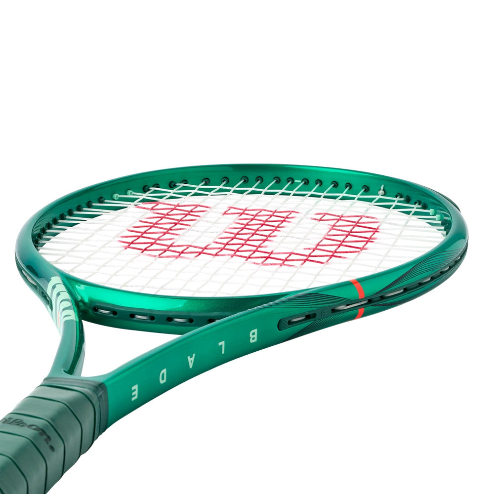 Wilson Blade 100UL V10 Tennis Racket