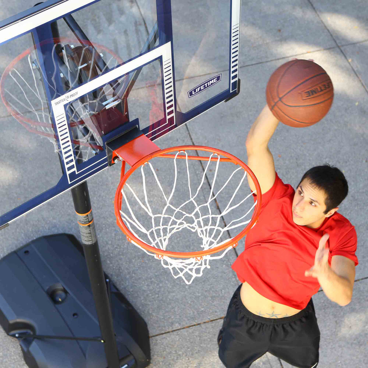 |LifetimeQuickAdjust44inPortableBasketballSystemLifestyle4|
