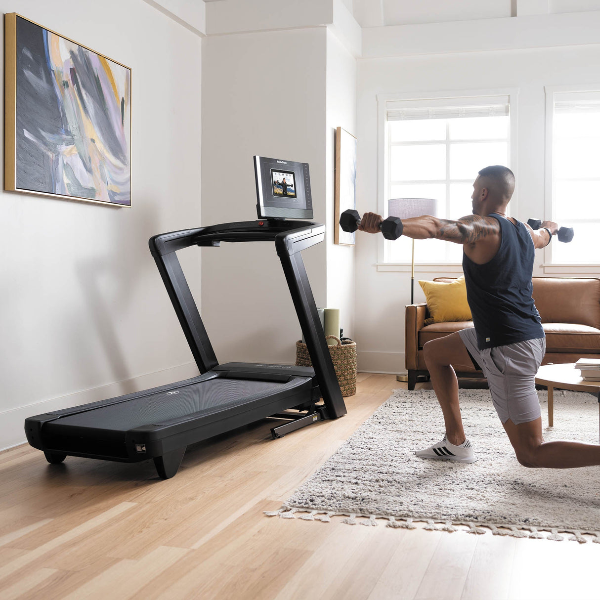 |NordicTrackCommercial1250FoldingTreadmilLLifestyle6|