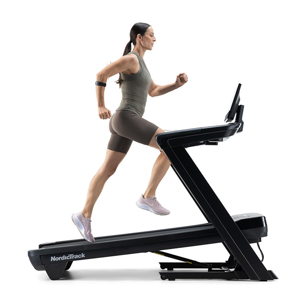 |NordicTrackCommercial1250TreadmillInUse2NordicTrackCommercial1250TreadmillInUse3|