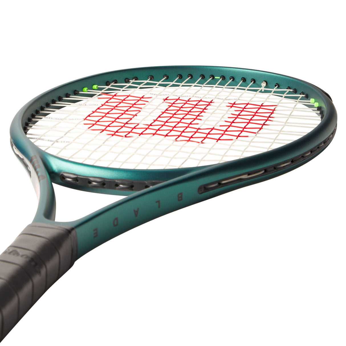 |WilsonBlade26V9JuniorTennisRacketSlant3|