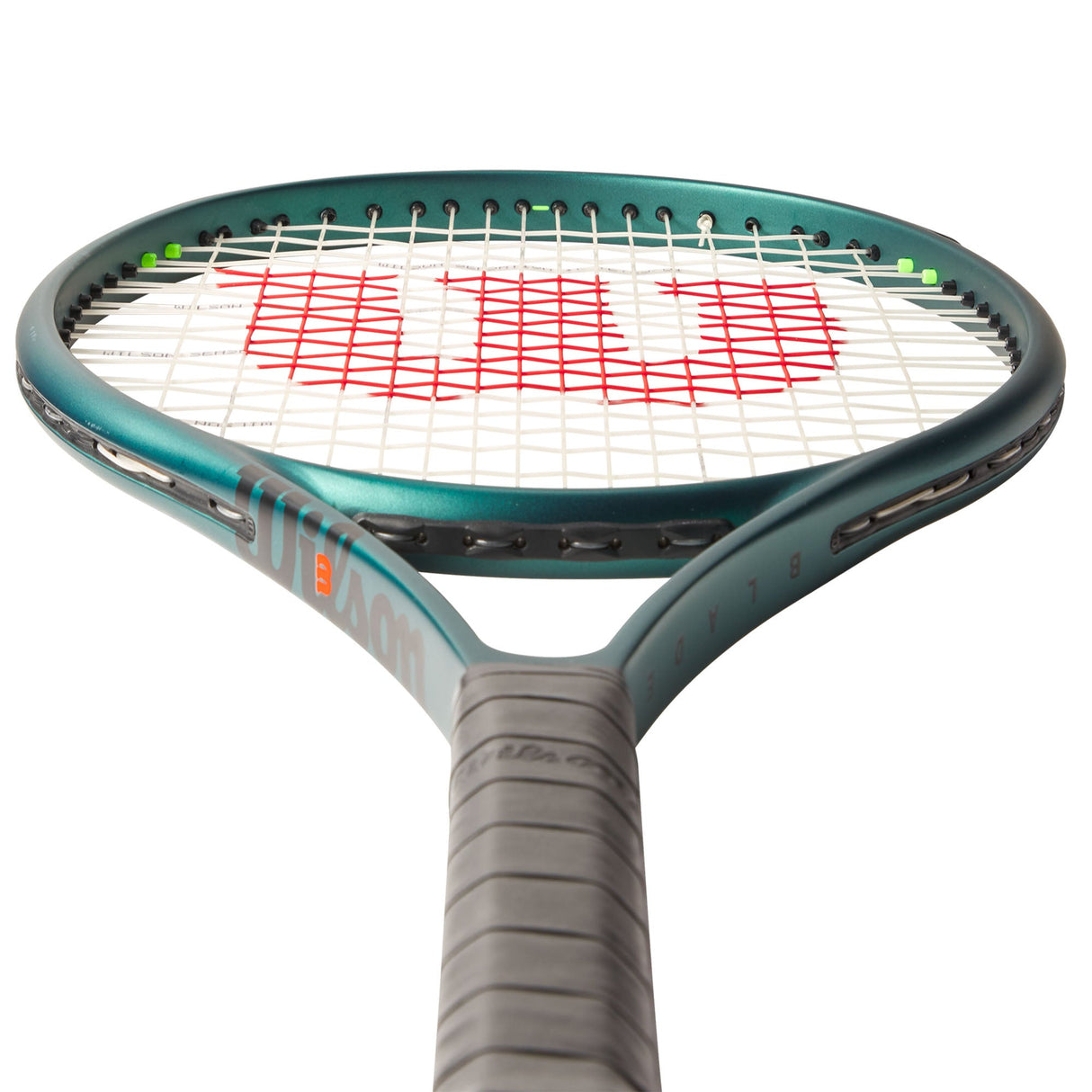 |WilsonBlade26V9JuniorTennisRacketSlant4|