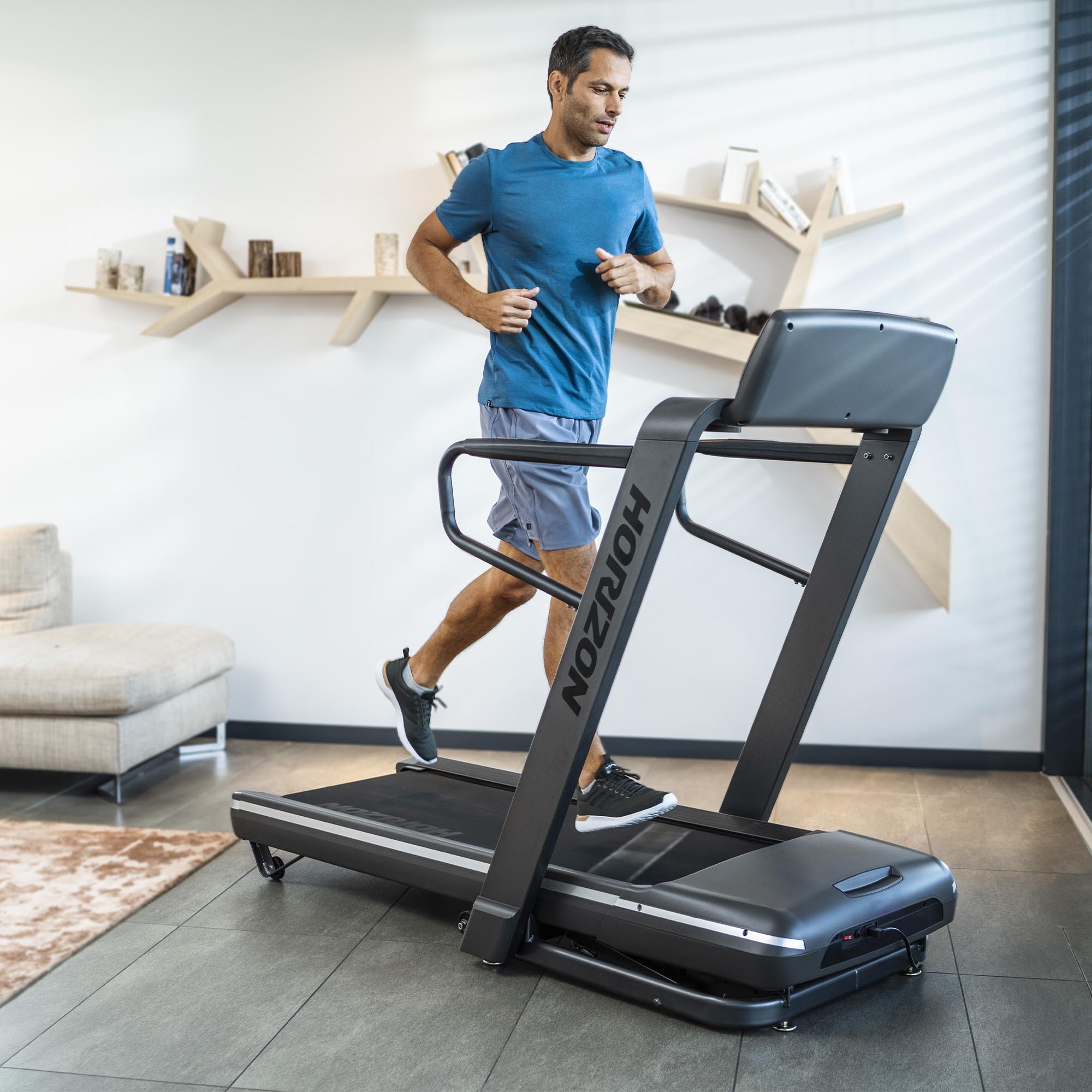 Horizon Fitness Omega Z 02 Folding Treadmill