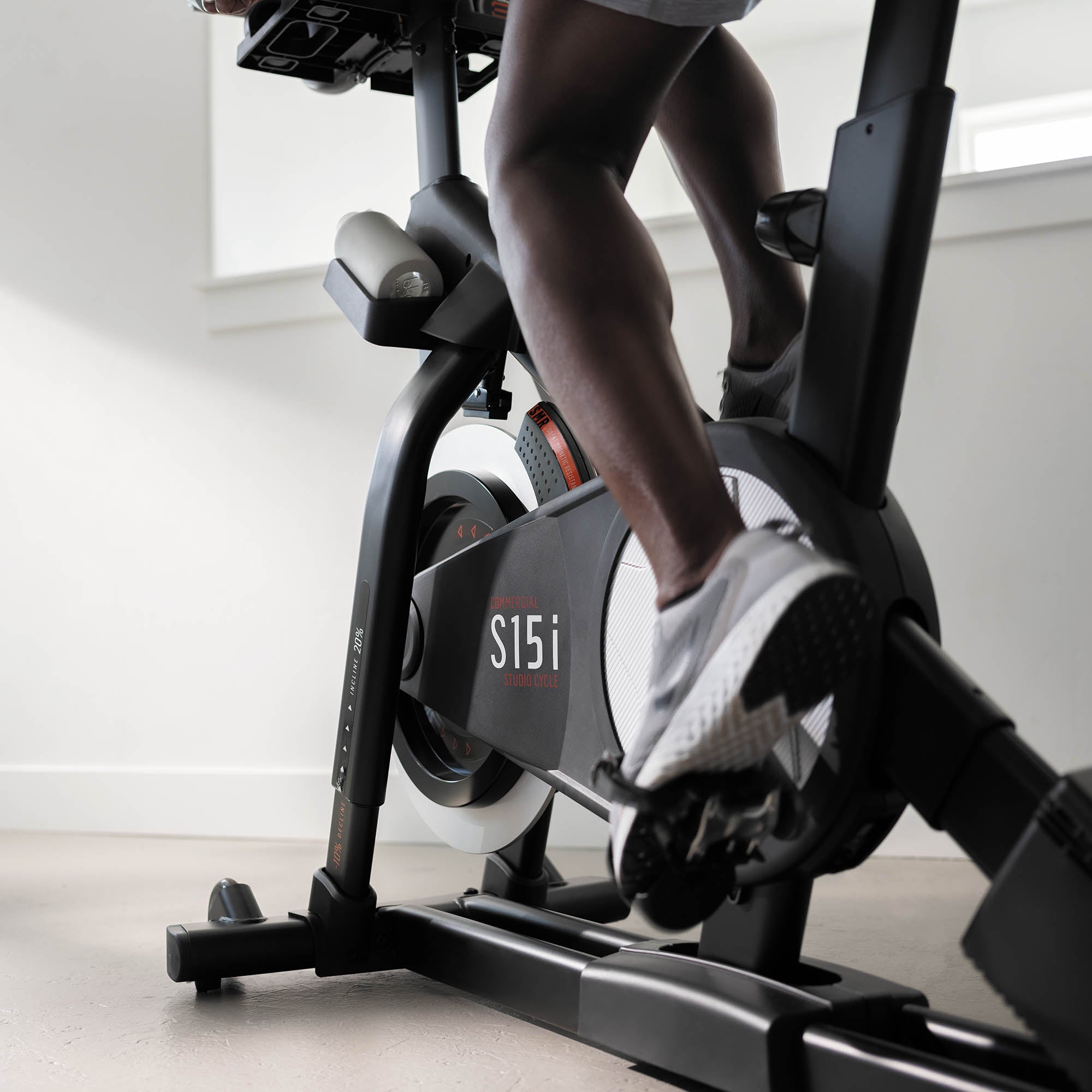 S15i hotsell studio cycle