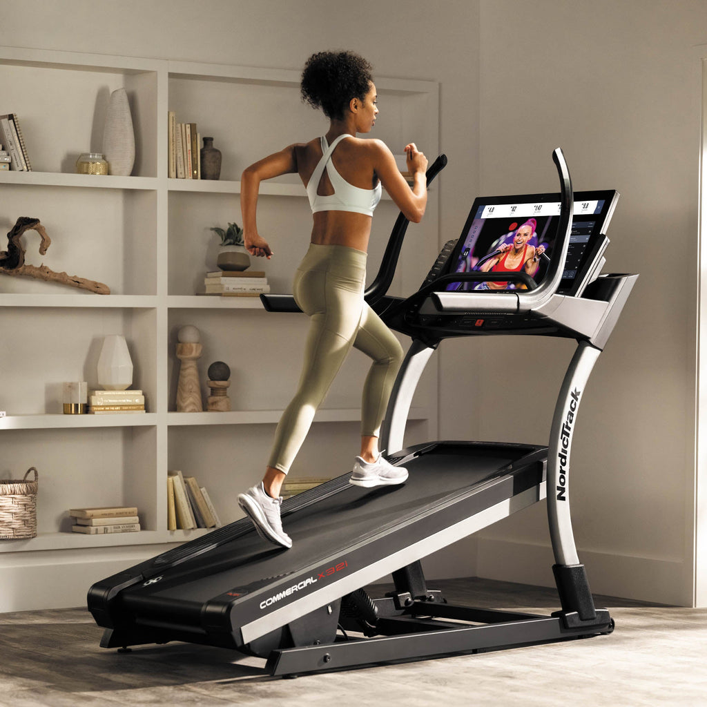 |NordicTrack Commercial X32i Incline Trainer 2022 - Lifestyle2|