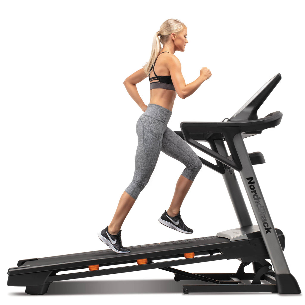 |NordicTrack Elite 1400 Treadmill - In Use2|