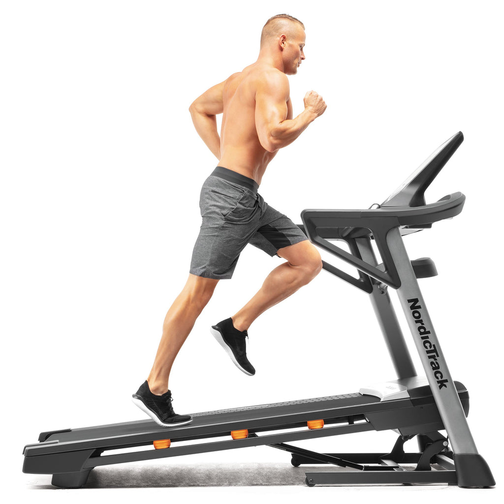 |NordicTrack Elite 1400 Treadmill - In Use|