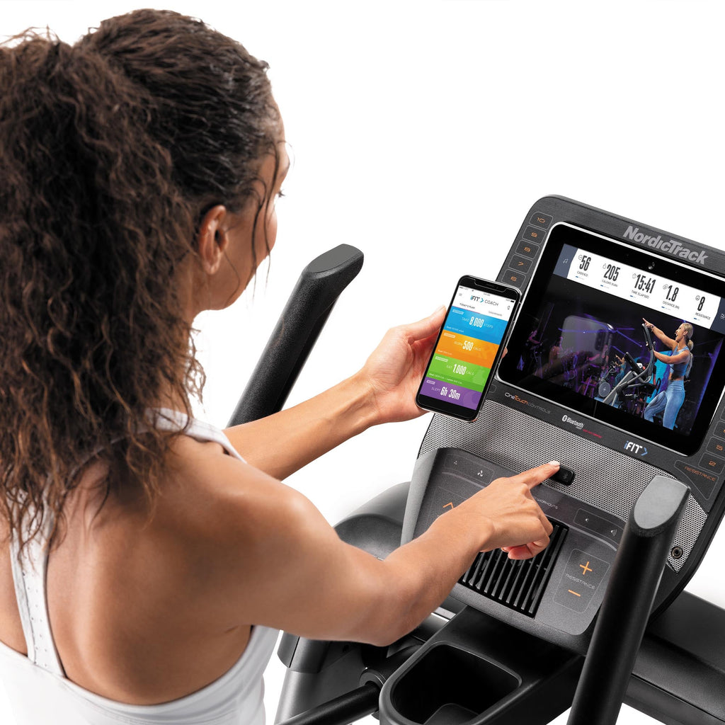 |NordicTrack FS10i FreeStride Trainer - Console in Use|