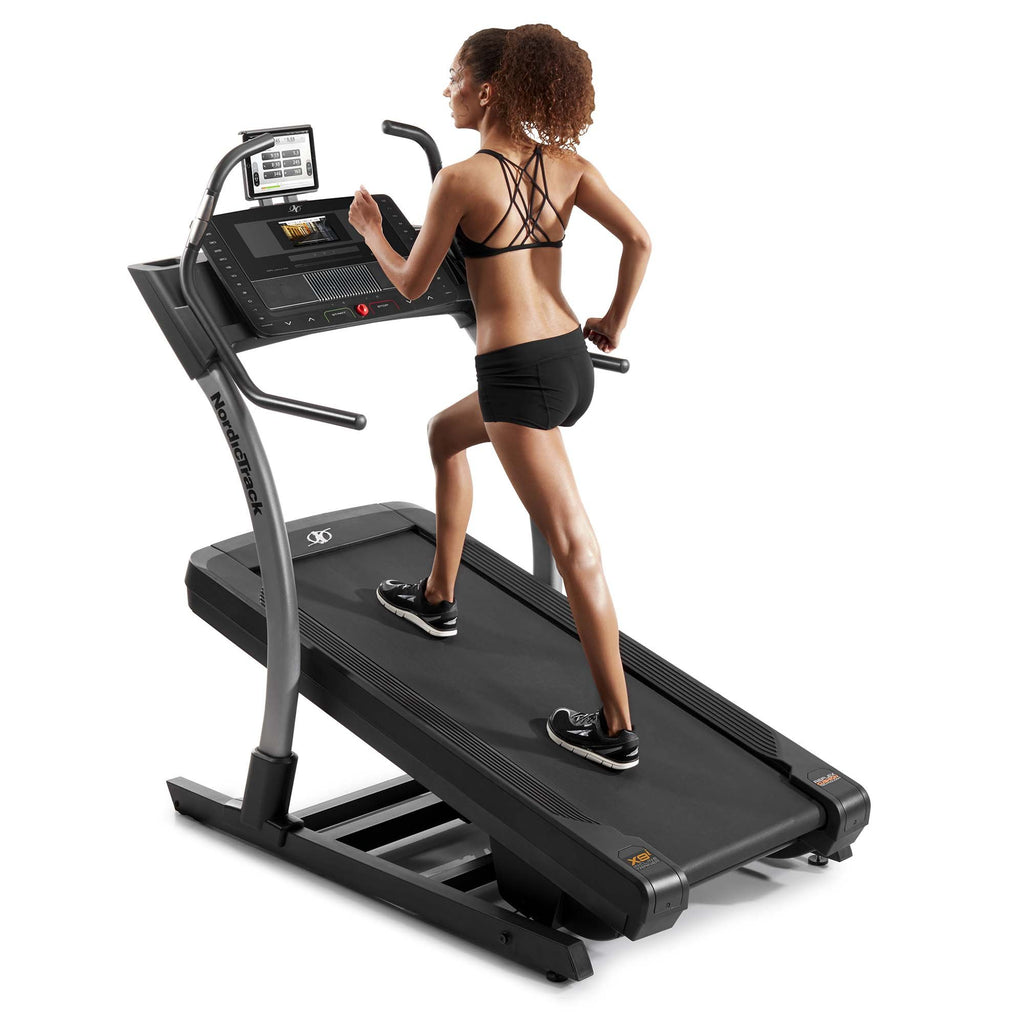|NordicTrack X9i Incline Trainer 2018 - In Use|