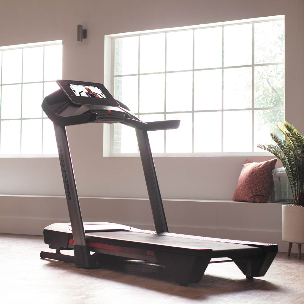 |ProForm Pro 5000 Treadmill 2021 - Lifestyle1|
