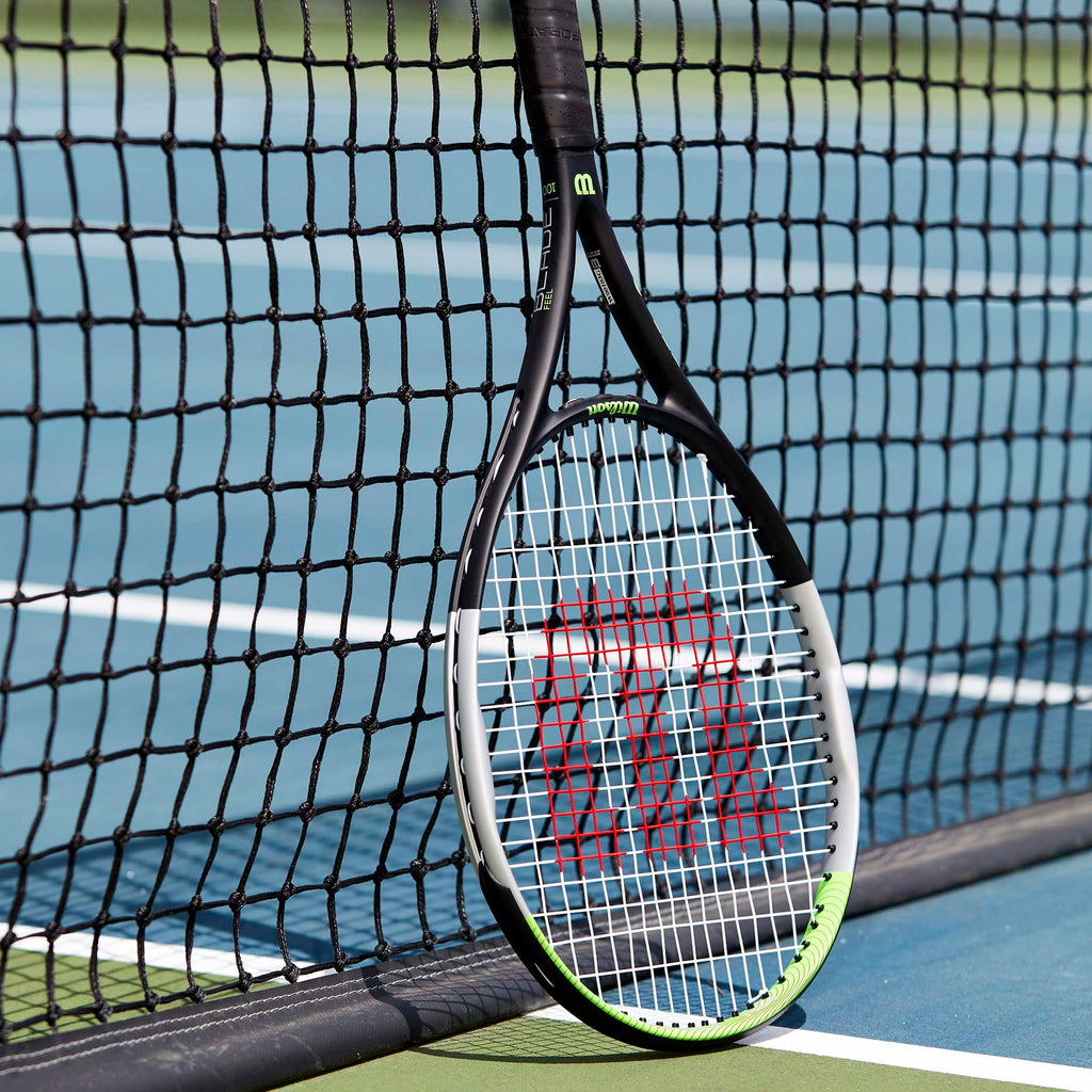|Wilson Blade Feel 100 Tennis Racket SS21 - Lifestyle2|