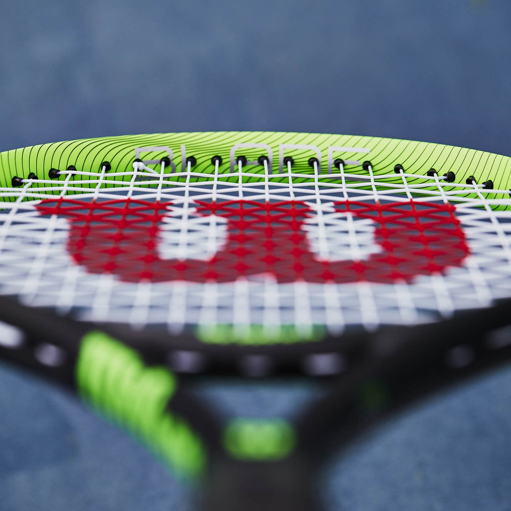 |Wilson Blade Feel 105 Tennis Racket SS21 - Lifestyle3|