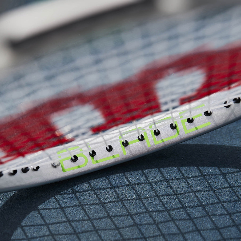 |Wilson Blade Feel Team 103 Tennis Racket SS21 - Lifestyle3|