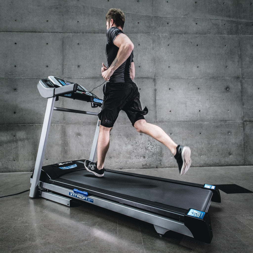 |Xterra TRX3500 Folding Treadmill - Lifestyle3|